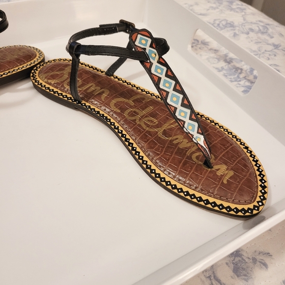 Sam Edelman Gigi t-strap boho sandal painted Aztec tribal print black leather - Picture 9 of 11